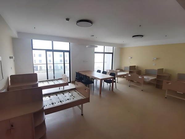 杨幂在首映礼上的一个举动，让赵丽颖再成为焦点